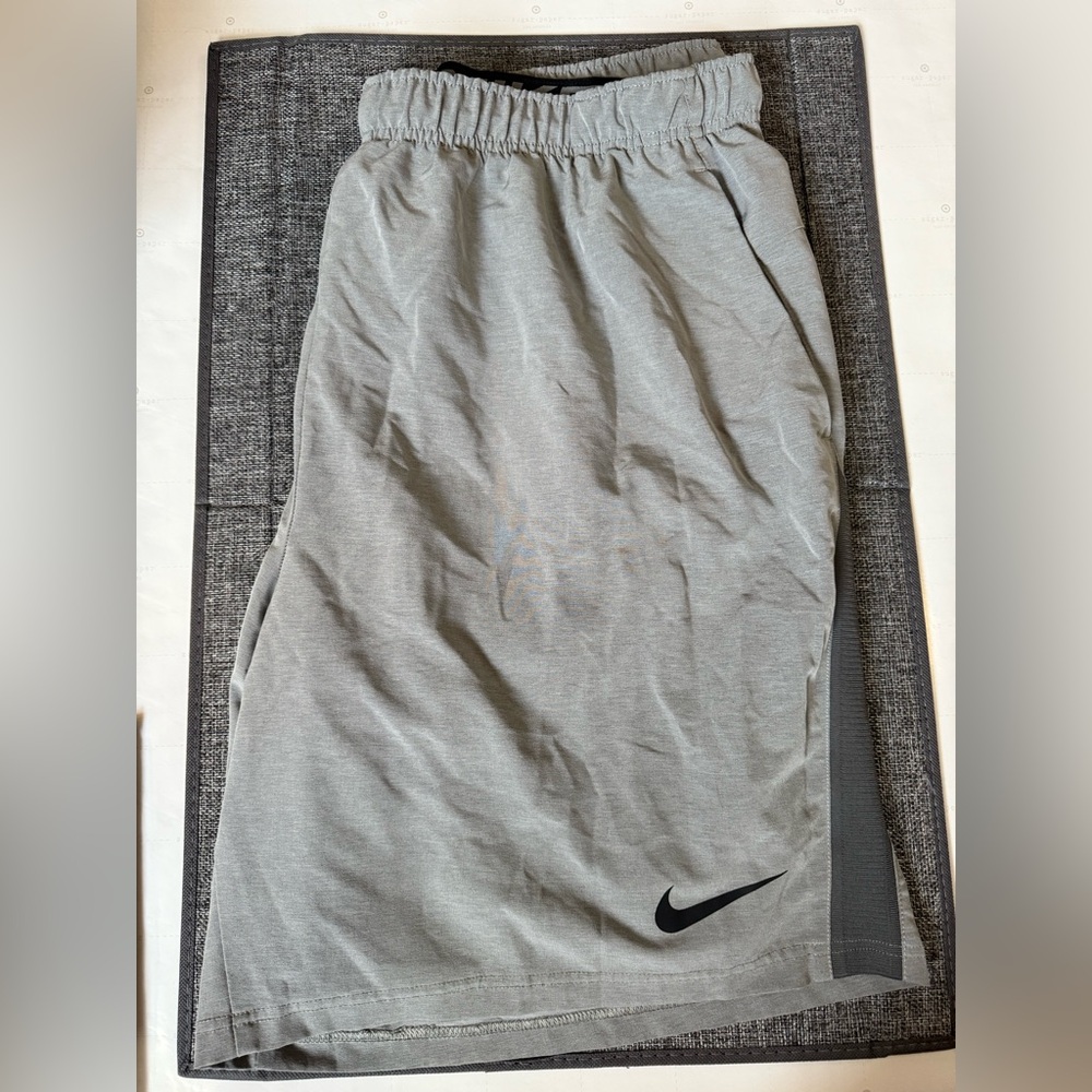 Nike Dri-FIT Black and Gray Shorts - 3XL - Good Condition